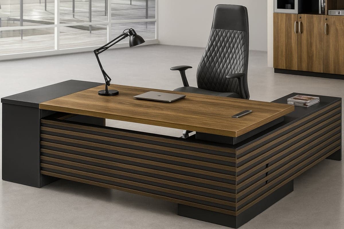 Collection de mobilier de bureau avec bureau de direction, table de conférence et postes de travail modernes, armoires etc.