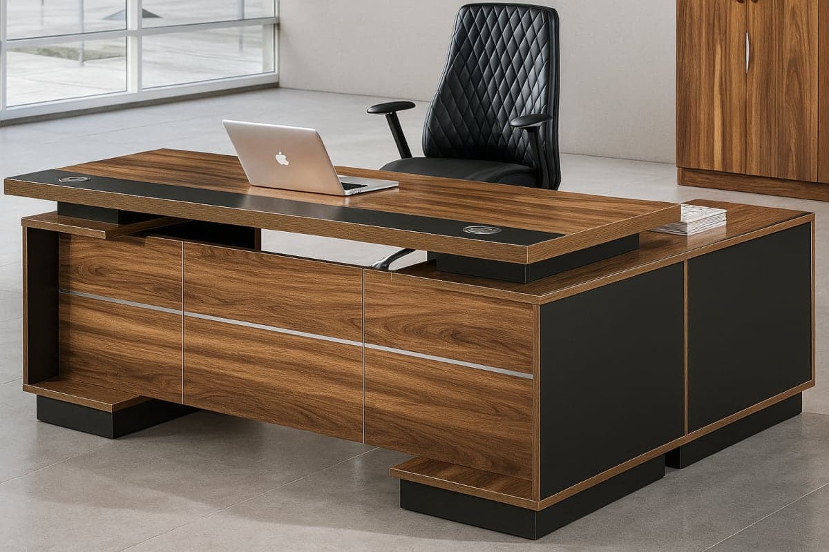 Collection de mobilier de bureau avec bureau de direction, table de conférence et postes de travail modernes, armoires etc.