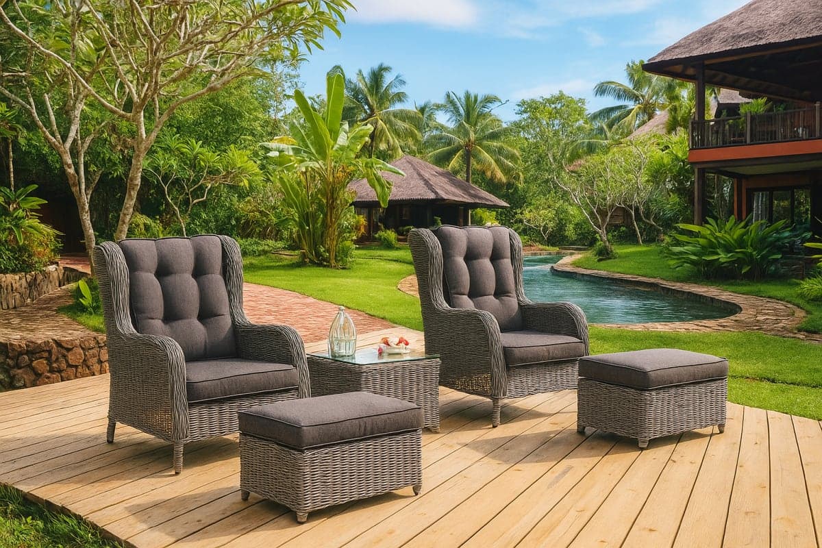 Fauteuil de Jardin Lounge "Luna casa" en Résine Tressée - Mobilier artisanal Ebène Madagascar