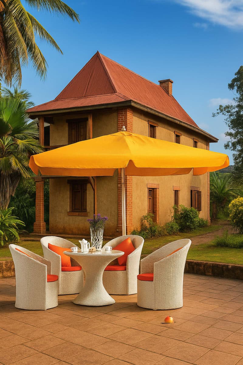 Ensemble Repas d'Extérieur - Mobilier artisanal Ebène Madagascar