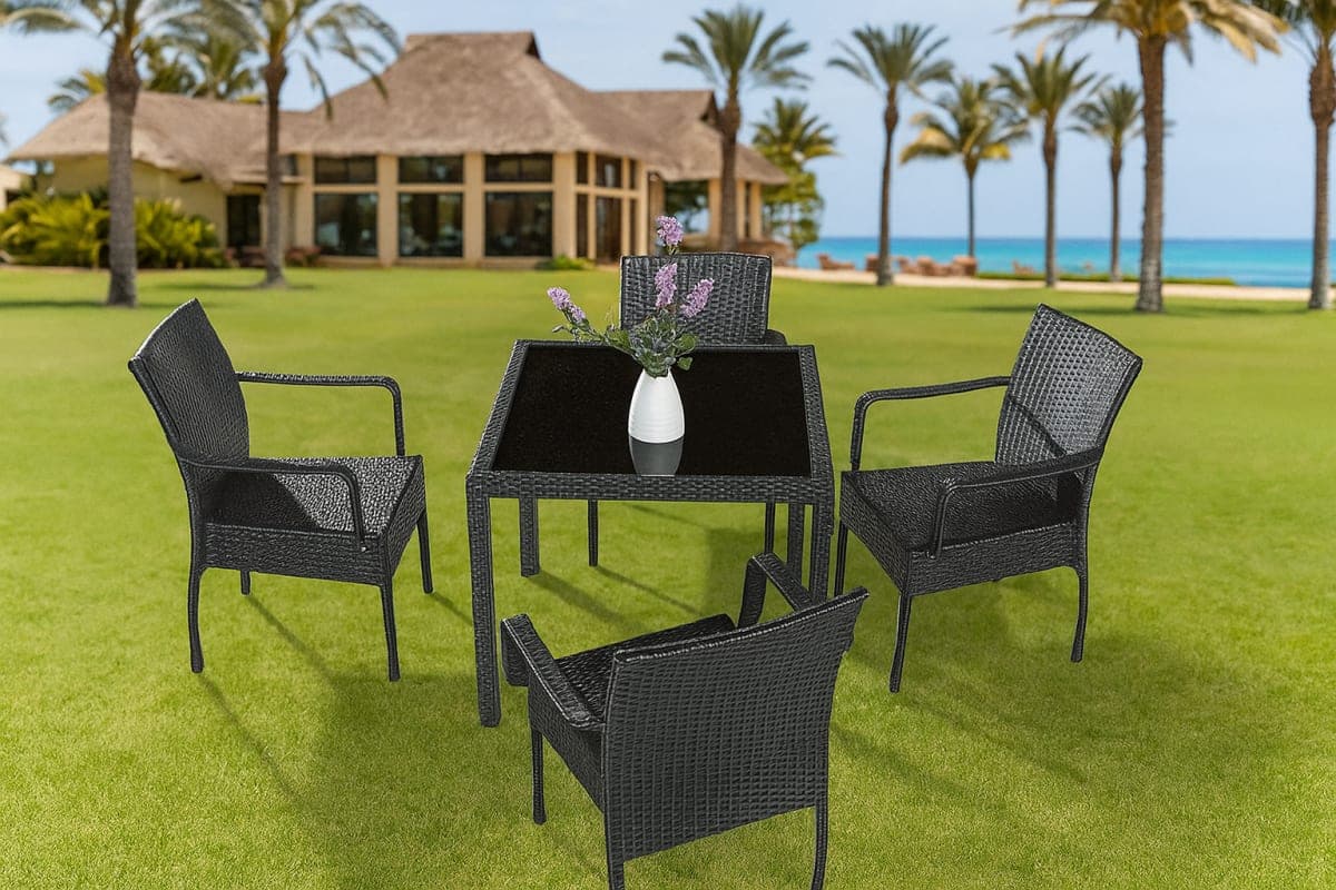 Ensemble repas en résine tressée - Mobilier artisanal Ebène Madagascar