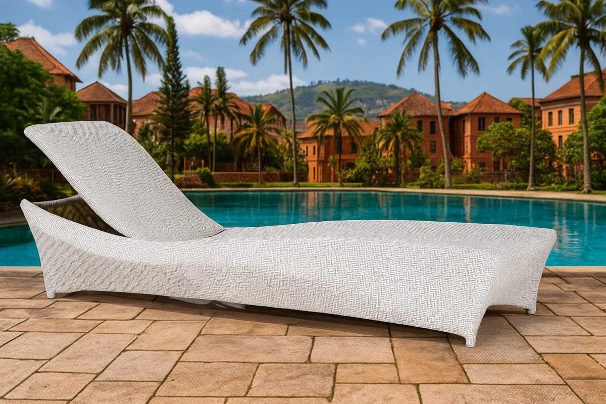 Transat de Luxe en Résine Tressée - Mobilier artisanal Ebène Madagascar