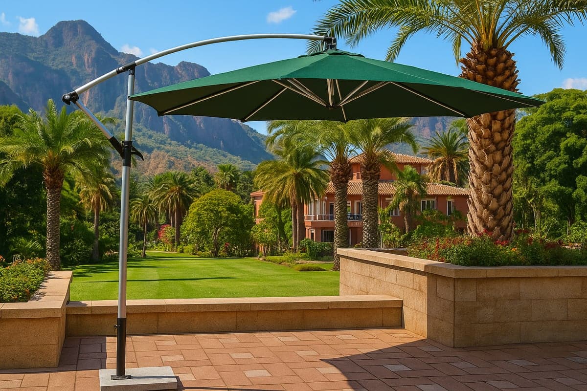 Parasol Déporté de Jardin Haut de Gamme - Mobilier artisanal Ebène Madagascar