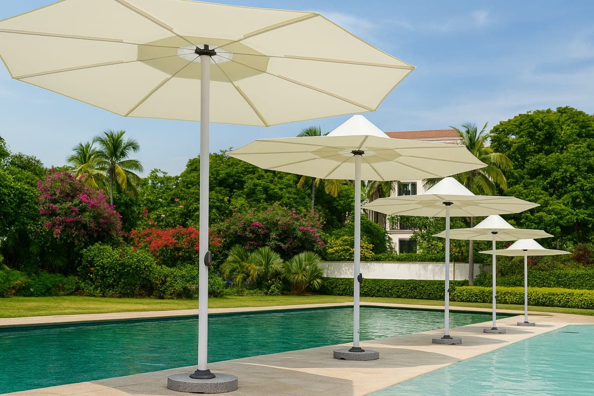 Parasol de Piscine - Mobilier artisanal Ebène Madagascar