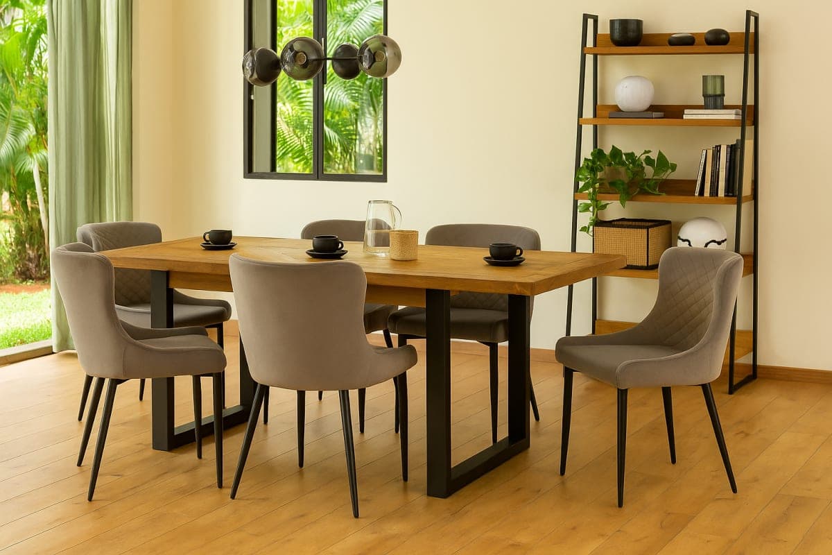 Table de Salle à Manger - Mobilier artisanal Ebène Madagascar